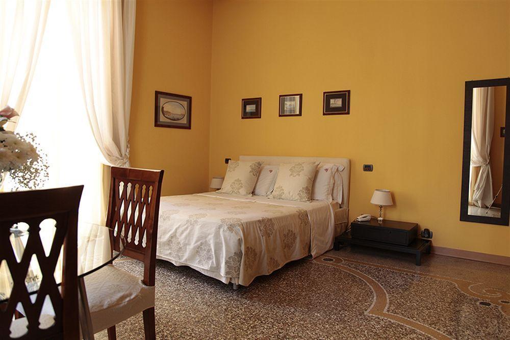 B&B Orsini 46 เนเปิลส์ ภายนอก รูปภาพ