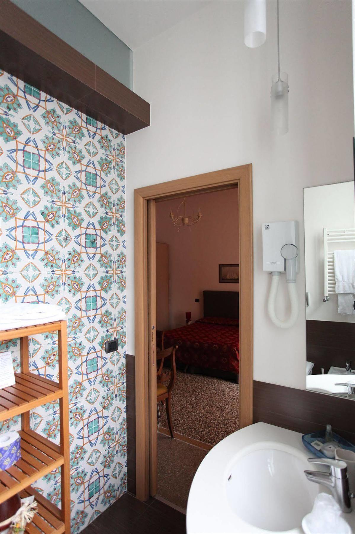 B&B Orsini 46 เนเปิลส์ ภายนอก รูปภาพ