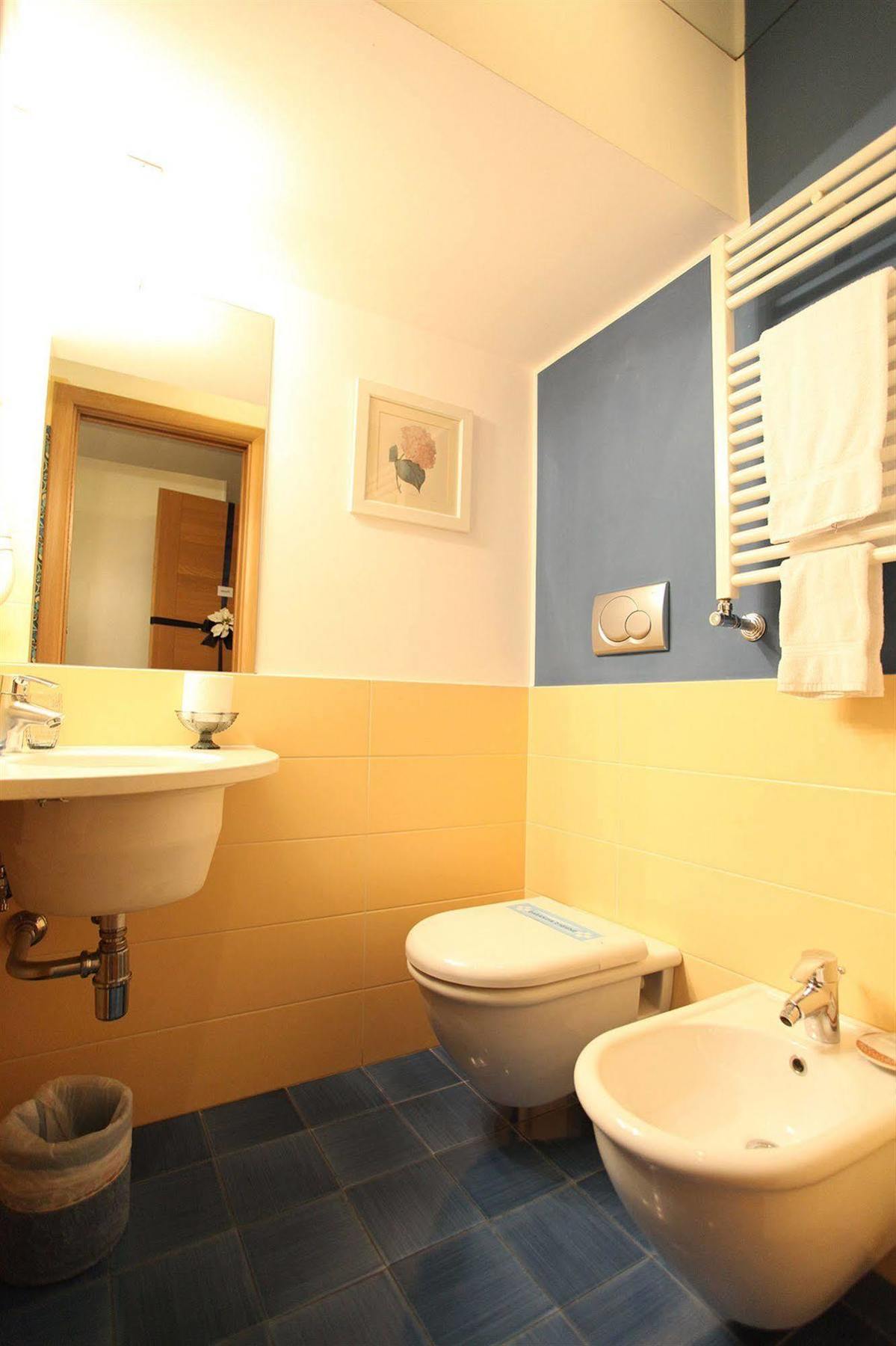 B&B Orsini 46 เนเปิลส์ ภายนอก รูปภาพ