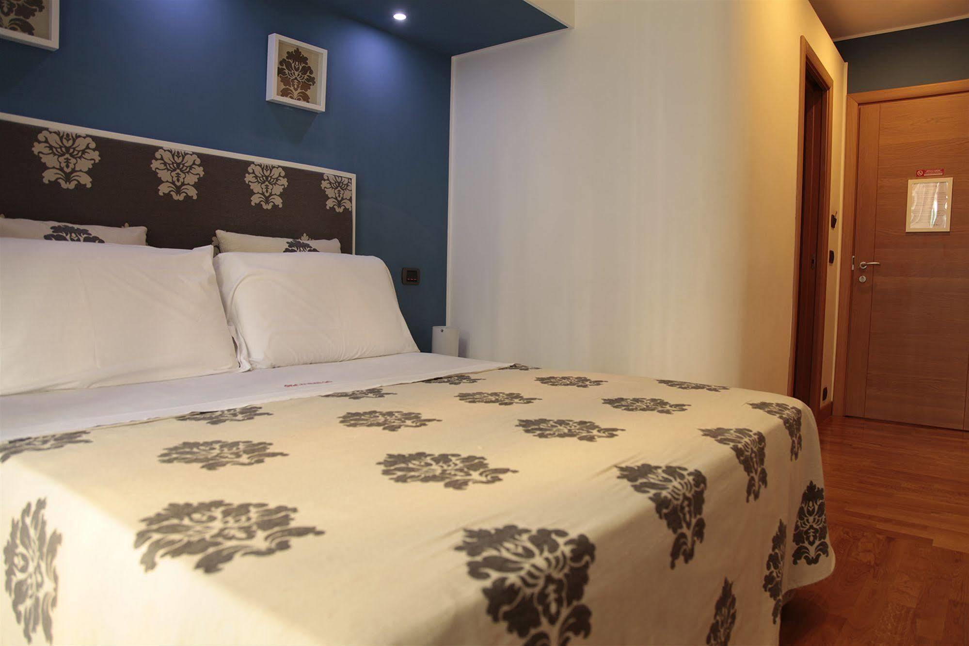 B&B Orsini 46 เนเปิลส์ ภายนอก รูปภาพ