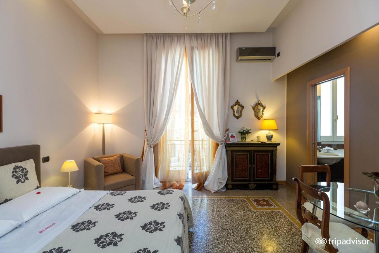 B&B Orsini 46 เนเปิลส์ ภายนอก รูปภาพ