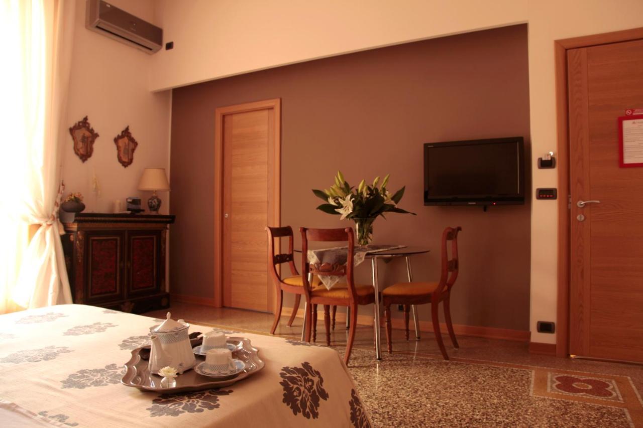 B&B Orsini 46 เนเปิลส์ ภายนอก รูปภาพ
